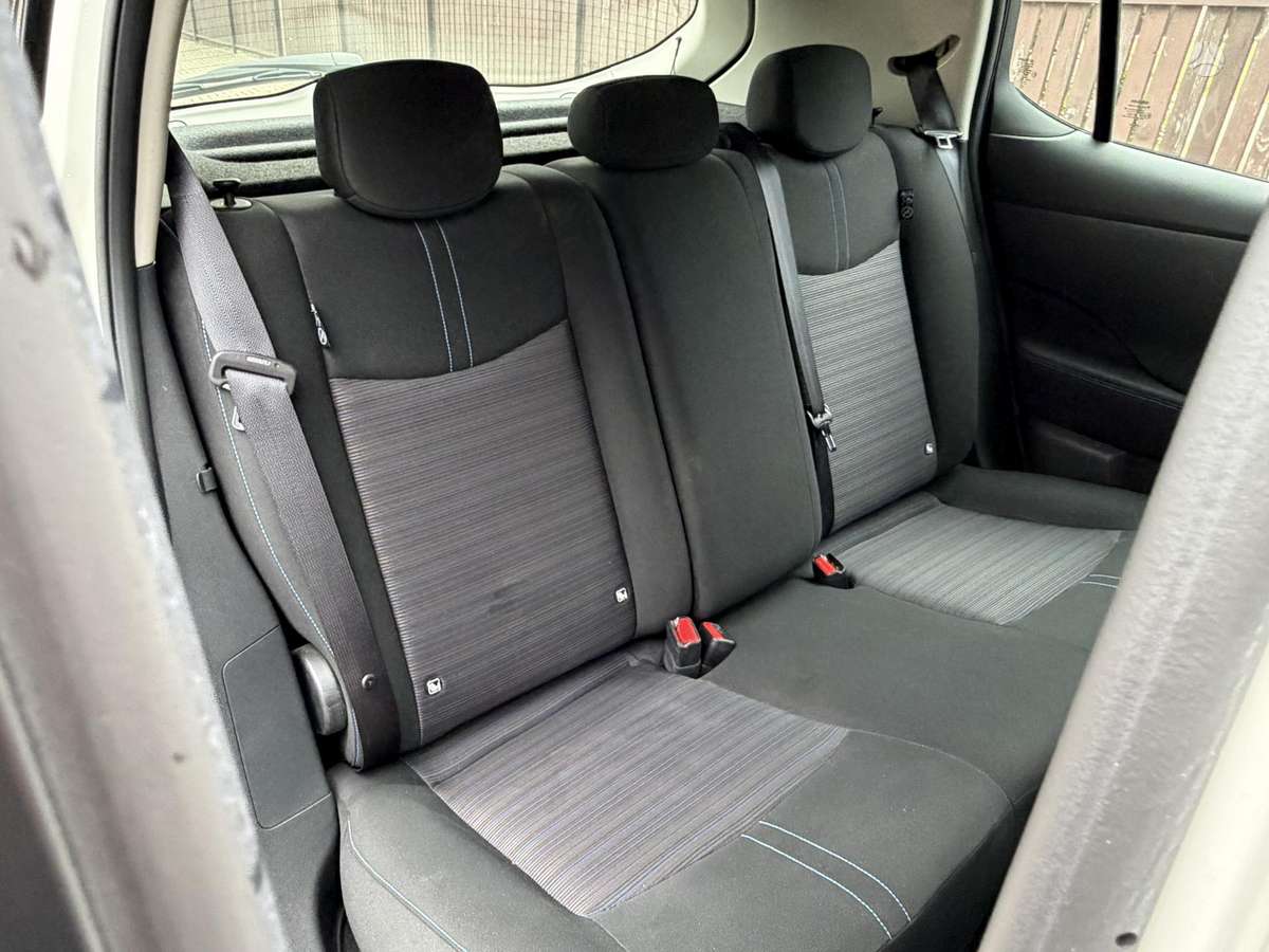Nissan Leaf, 40 kWh, hatchback