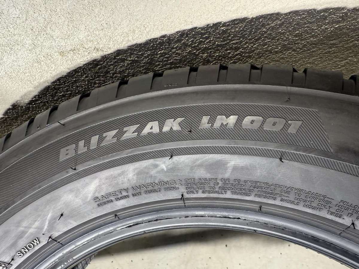 Bridgestone Blizzak lm001, winter 215/65 R17