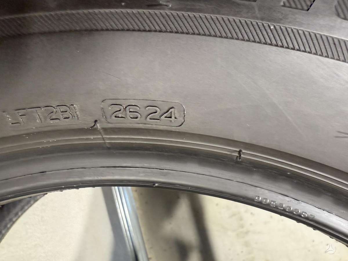 Bridgestone Blizzak lm001, winter 215/65 R17