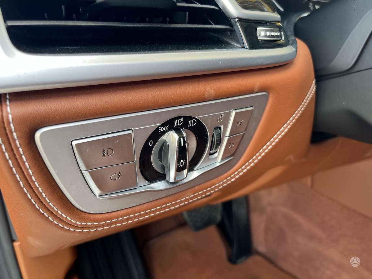 BMW 730, 3.0 l., Седан