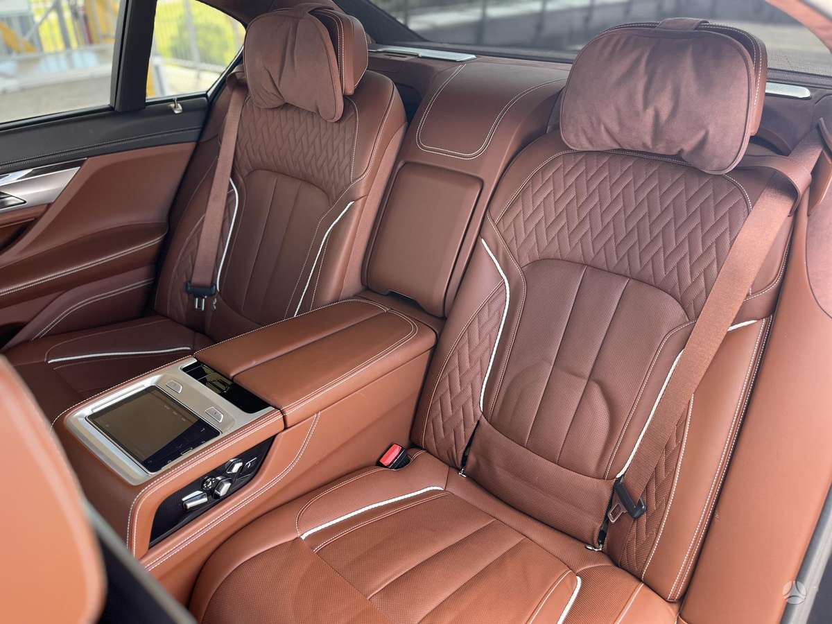 BMW 730, 3.0 l., Седан