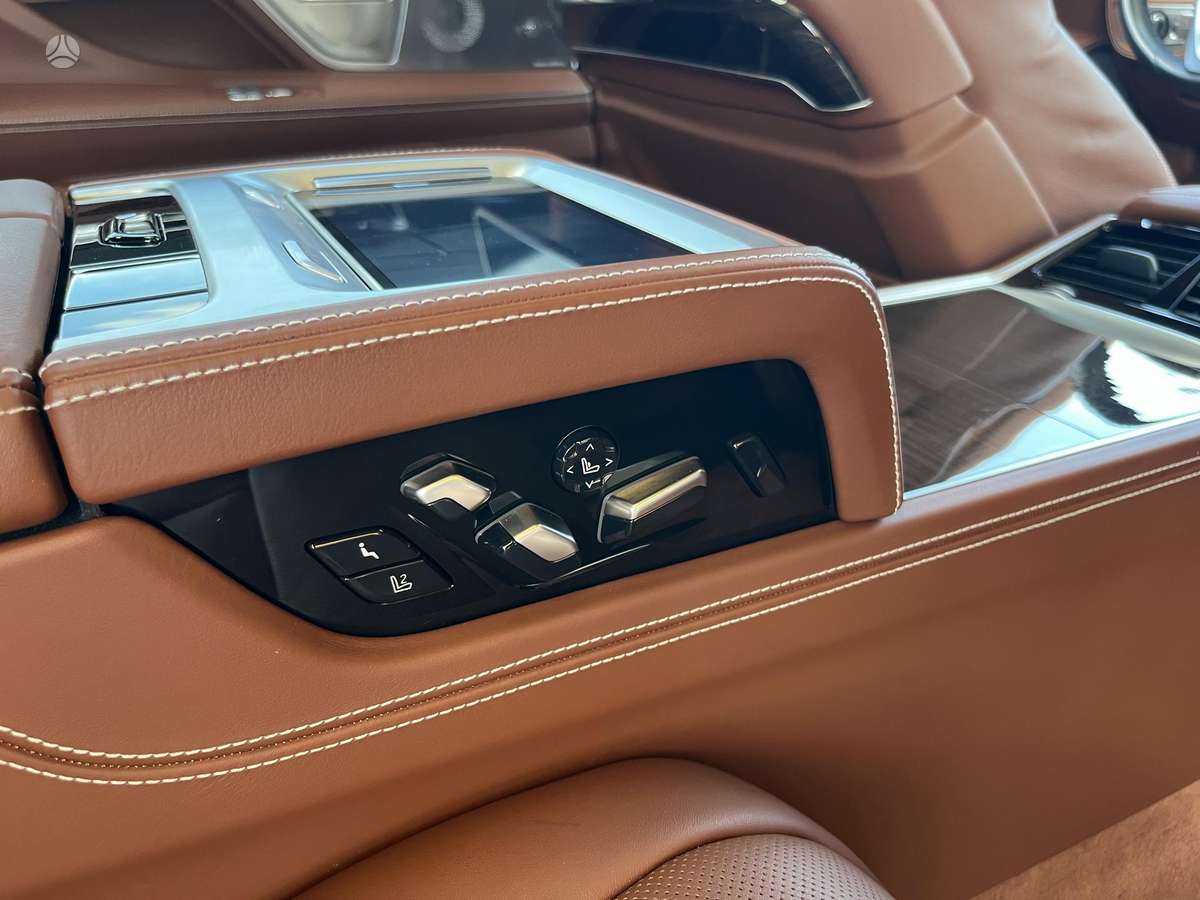 BMW 730, 3.0 l., Седан