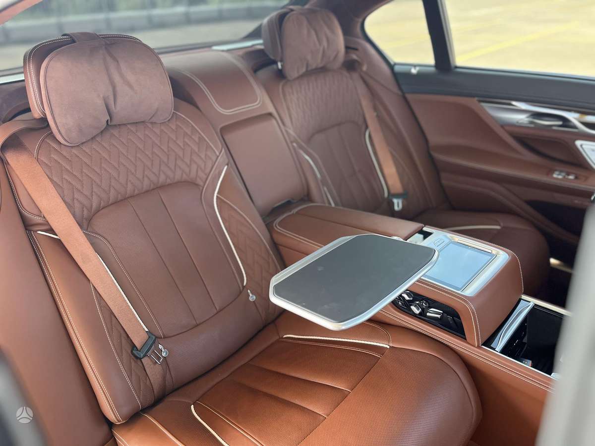 BMW 730, 3.0 l., Седан