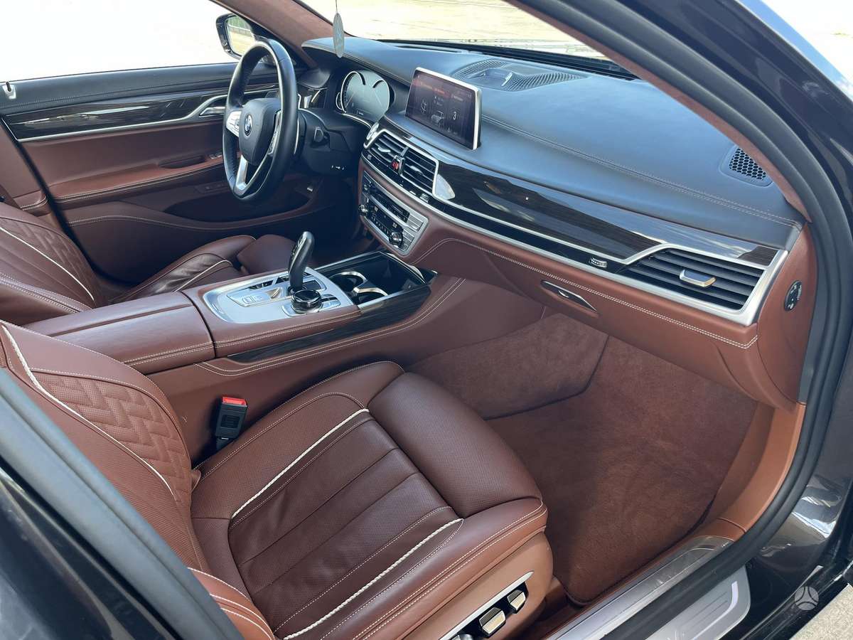 BMW 730, 3.0 l., Седан