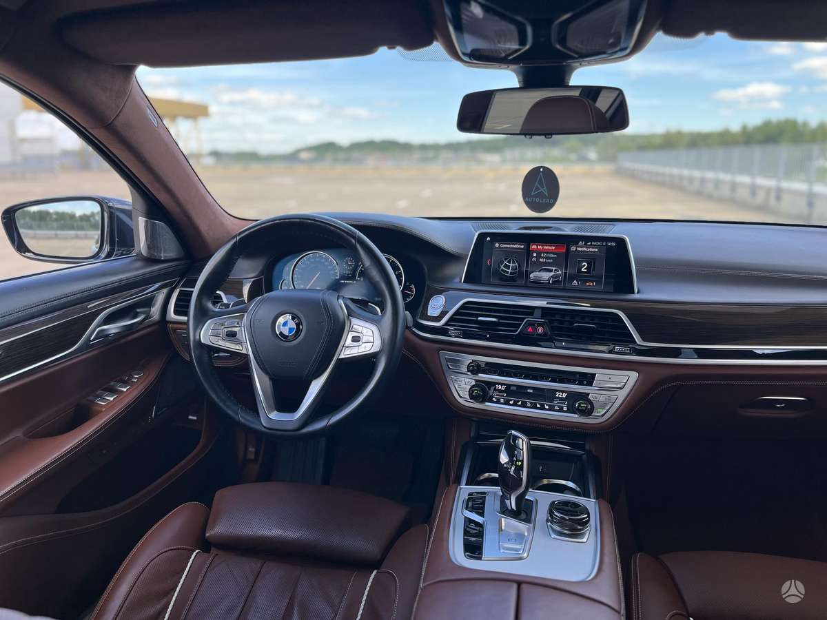 BMW 730, 3.0 l., Седан