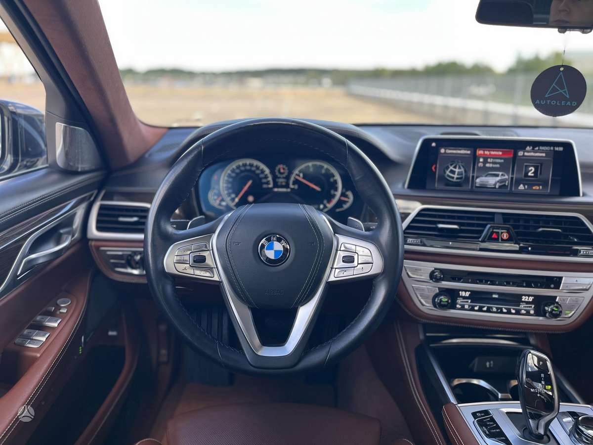 BMW 730, 3.0 l., Седан