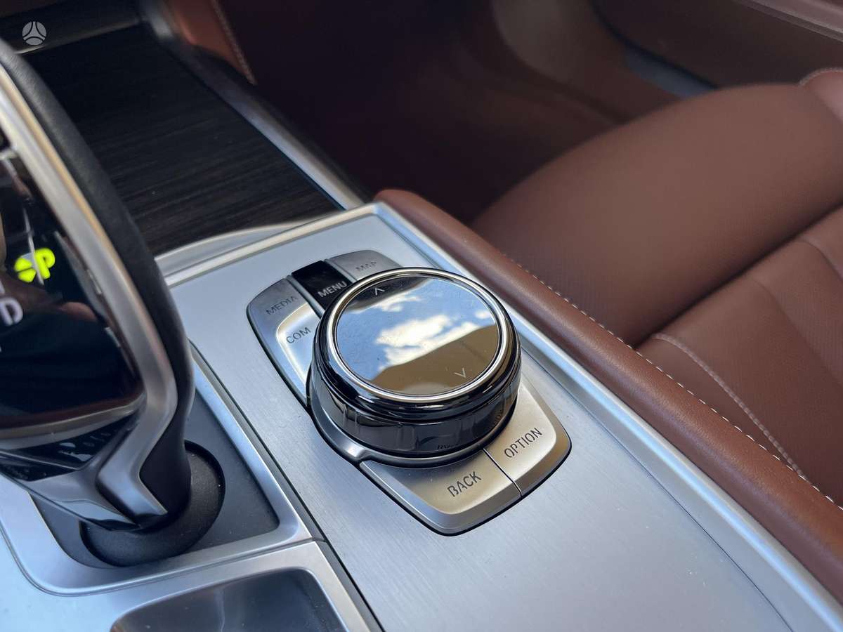 BMW 730, 3.0 l., Седан
