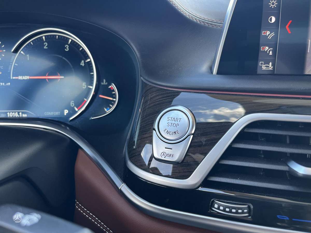 BMW 730, 3.0 l., Седан