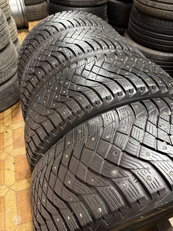 Goodyear UltraGrip Arctic2, зимние 235/55 R18
