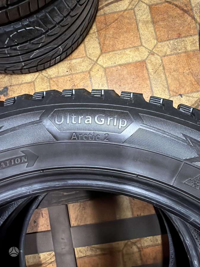 Goodyear UltraGrip Arctic2, зимние 235/55 R18