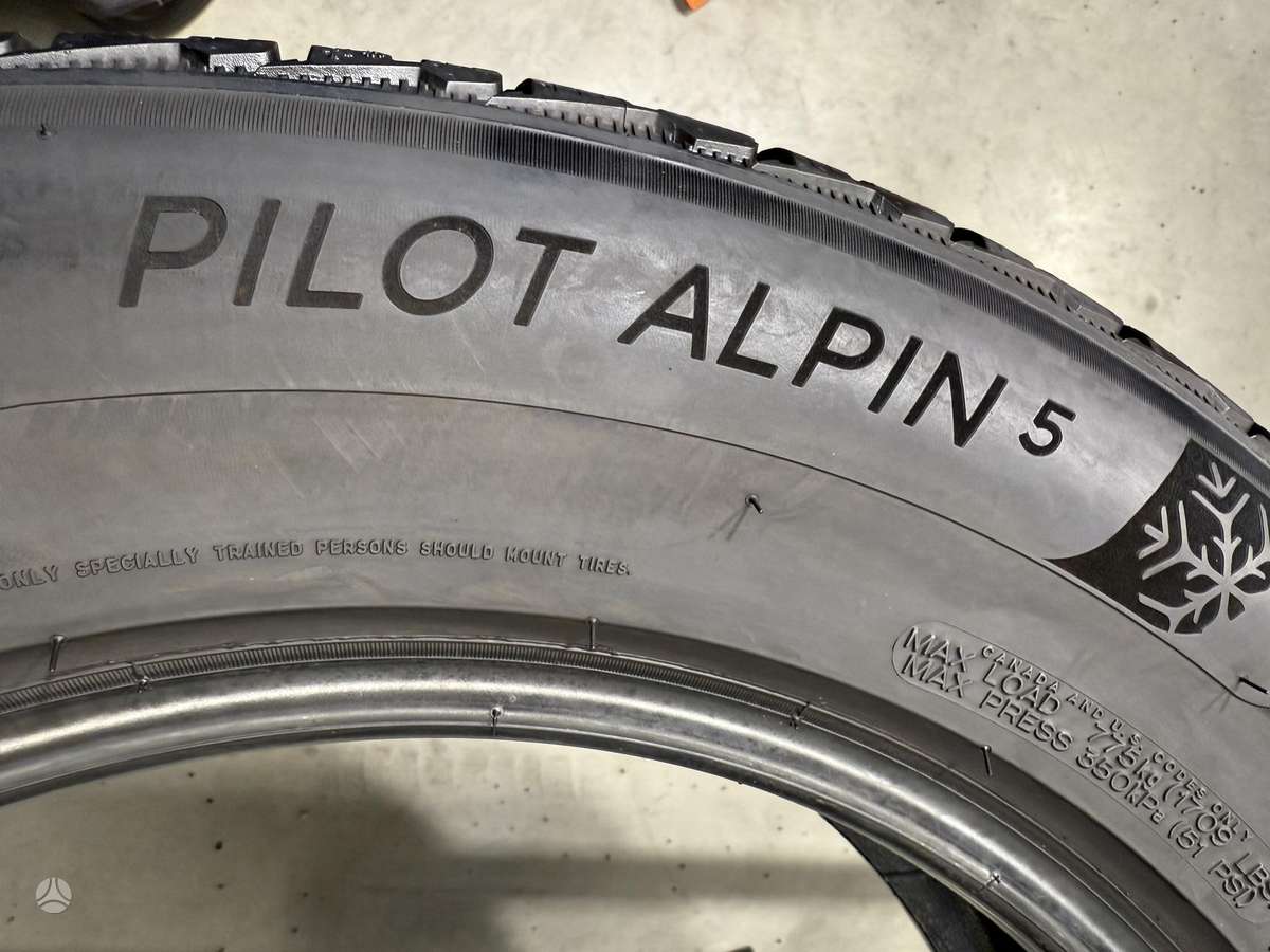 Michelin Pilot alpin5/2023m, winter 215/65 R17