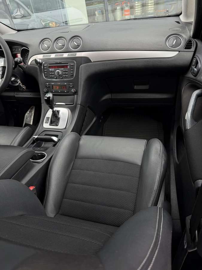Ford S-MAX, Минивэн