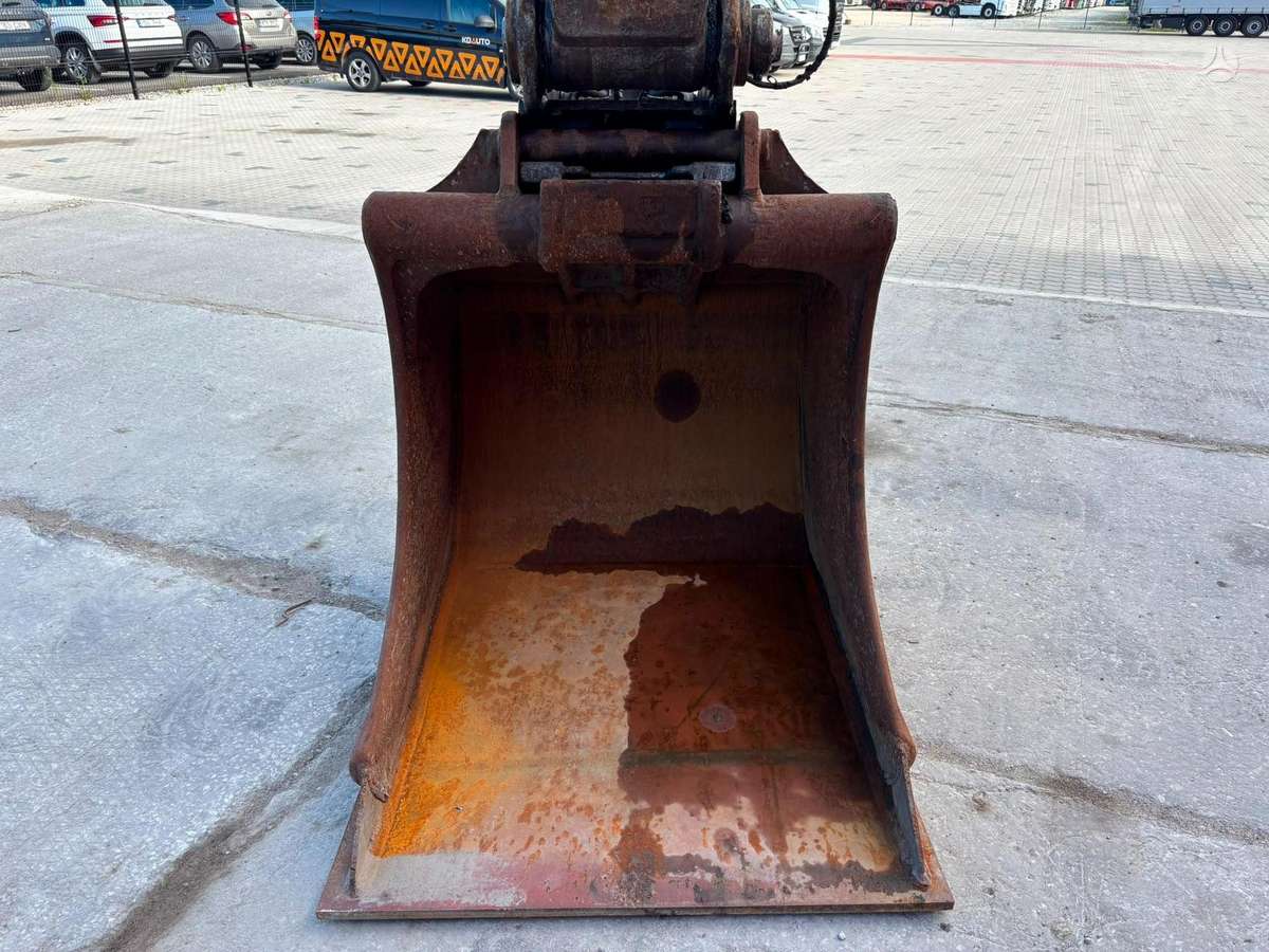 Volvo EC 220 EL, ekskavatoriai