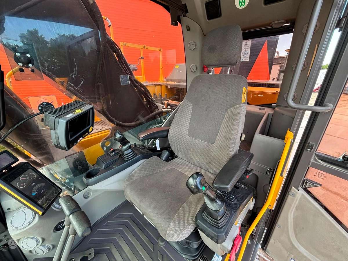 Volvo EC 220 EL, ekskavatoriai