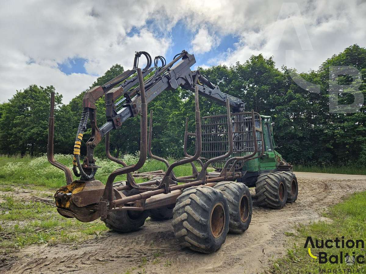 John Deere 810 D, forwarders