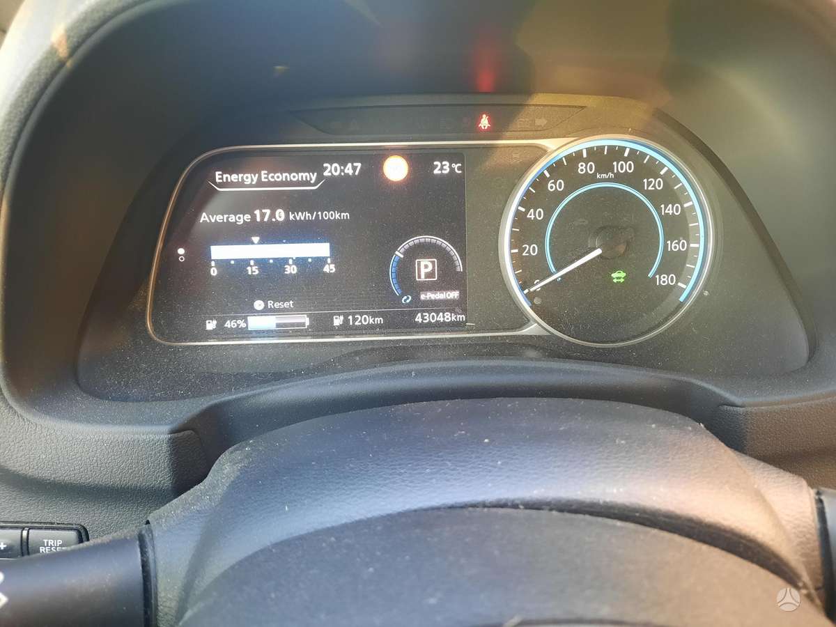 Nissan Leaf, 40 kWh, hatchback