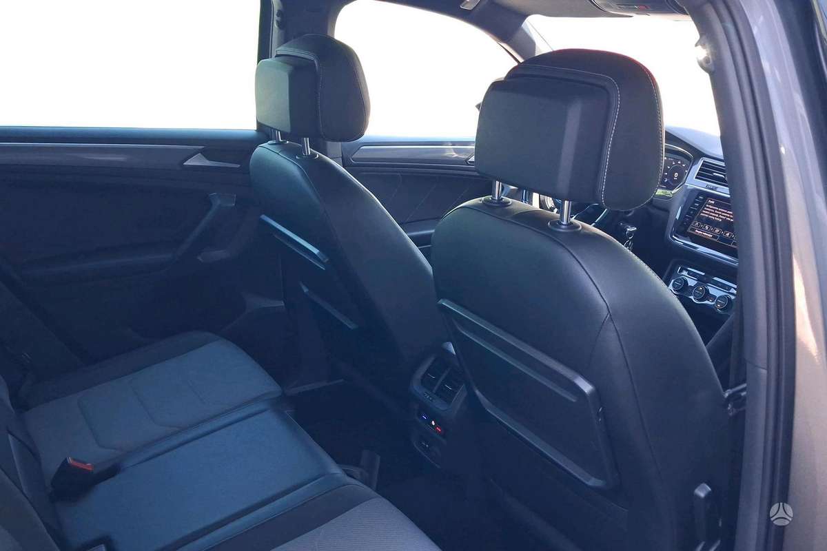 Volkswagen Tiguan - 9