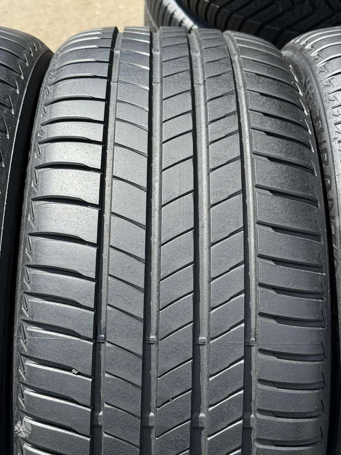 Bridgestone TURANZA T005, летние 245/40 R19