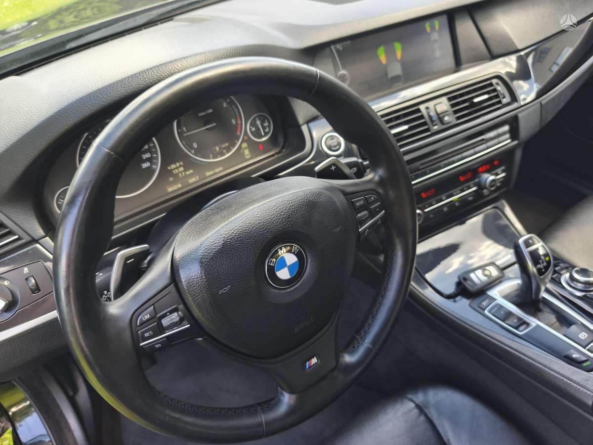 BMW 520, 2.0 l., Седан