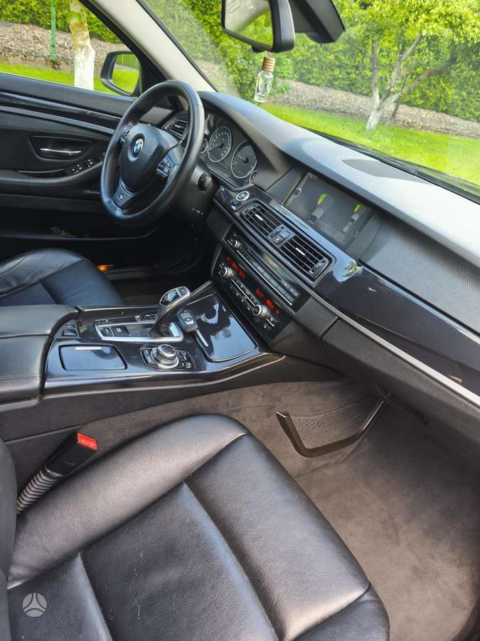 BMW 520, 2.0 l., Седан