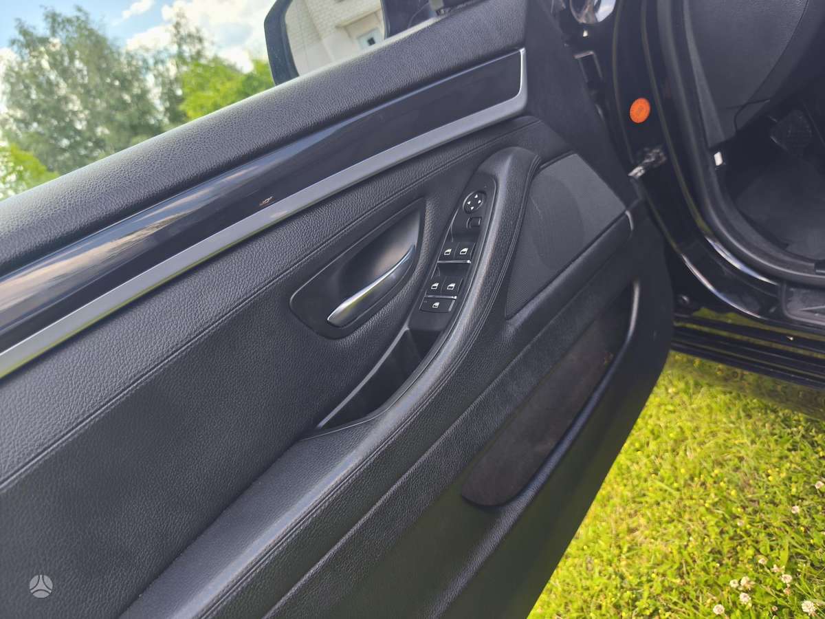 BMW 520, 2.0 l., Седан