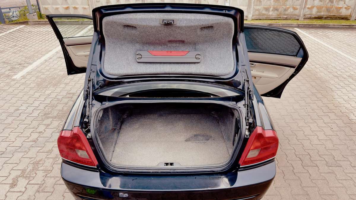 Volvo S80, 2.4 l., Седан