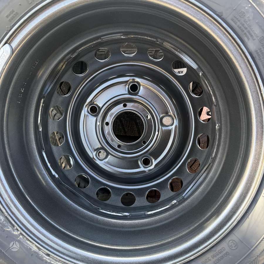 Ford Transit, tērauda apzīmogoti, R15