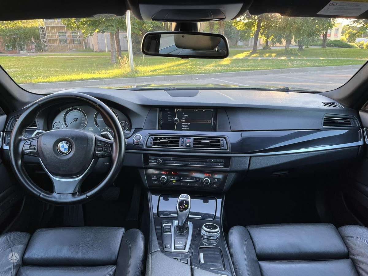 BMW 520, 2.0 l., Седан