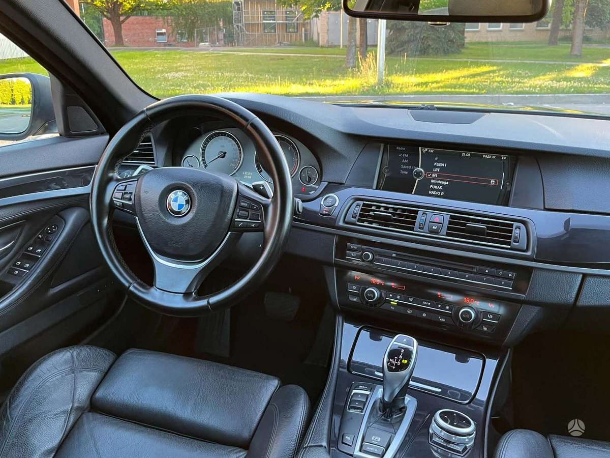 BMW 520, 2.0 l., Седан
