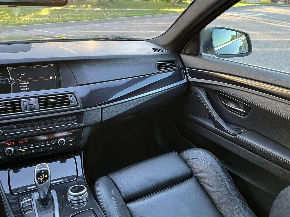 BMW 520, 2.0 l., Седан