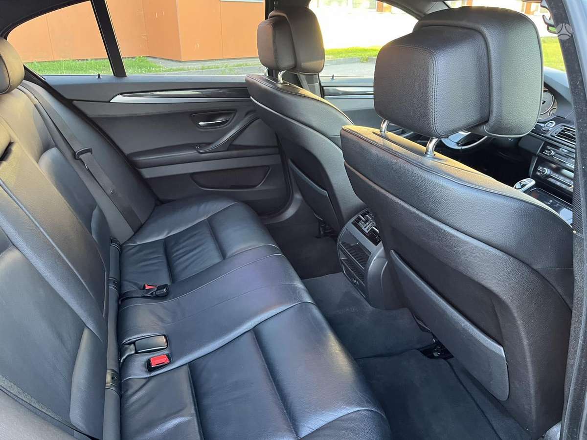 BMW 520, 2.0 l., Седан