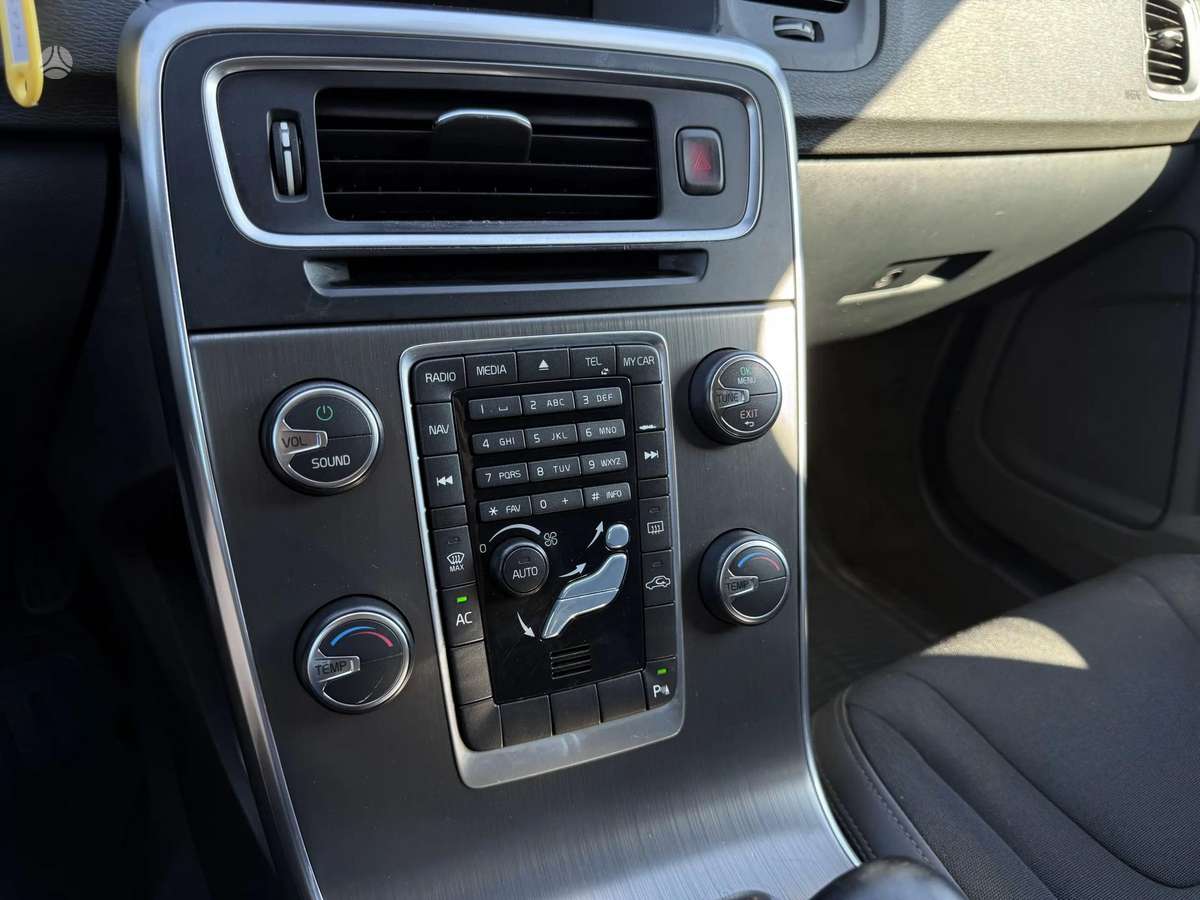 Volvo V60, 2.0 l., Универсал