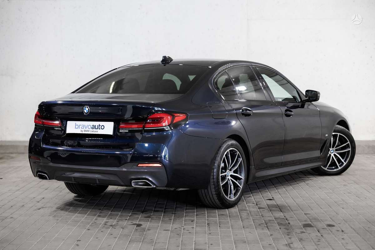 BMW 520, 2.0 l., Седан