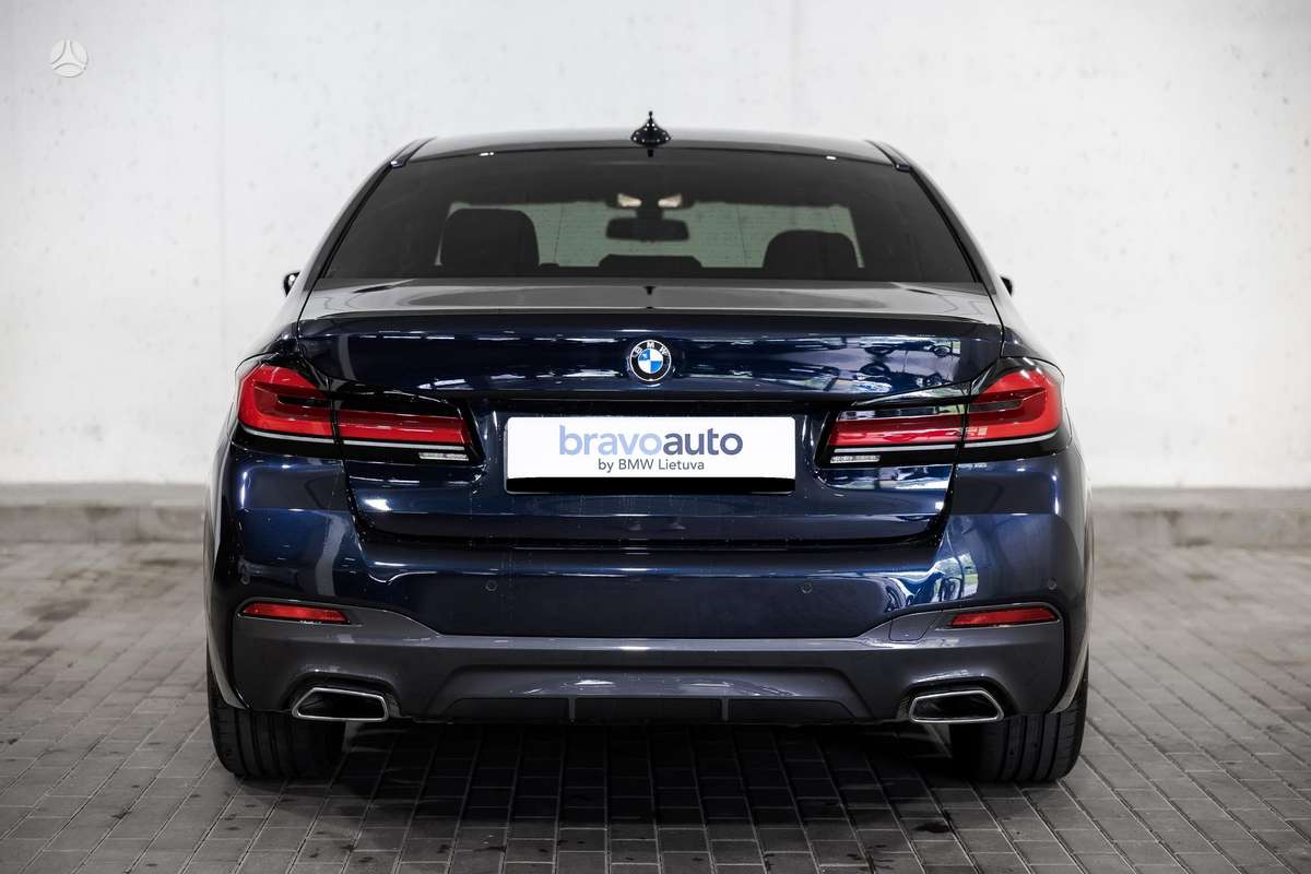 BMW 520, 2.0 l., Седан