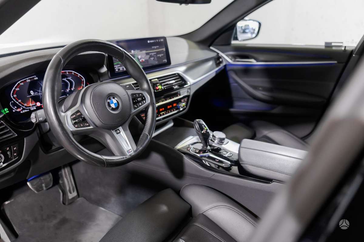 BMW 520, 2.0 l., Седан