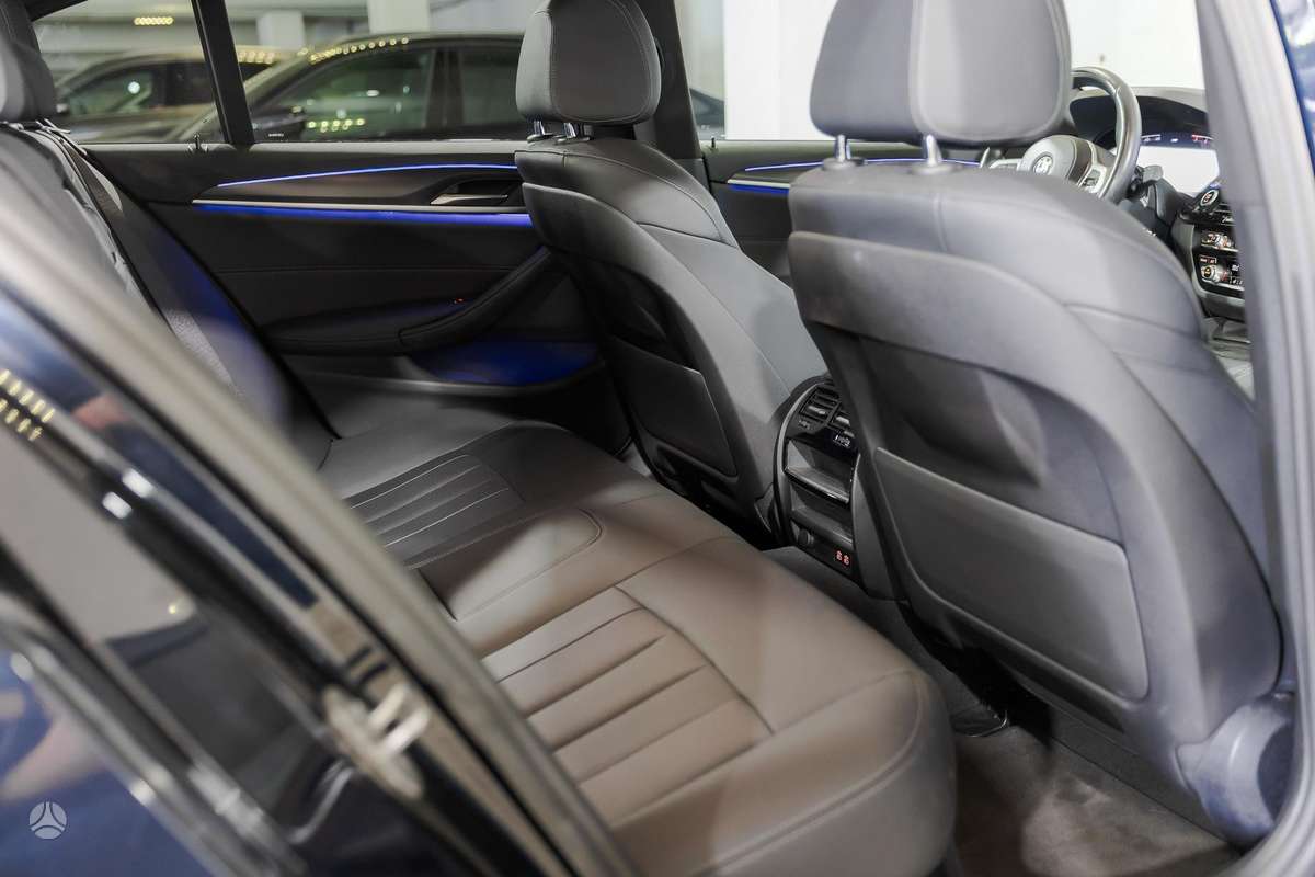 BMW 520, 2.0 l., Седан