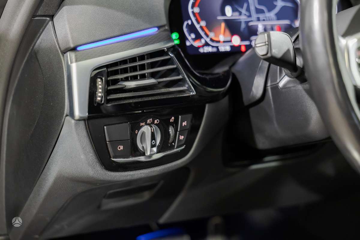 BMW 520, 2.0 l., Седан