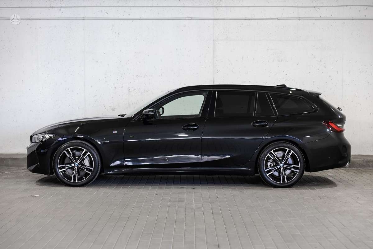 BMW 330, 2.0 l., wagon