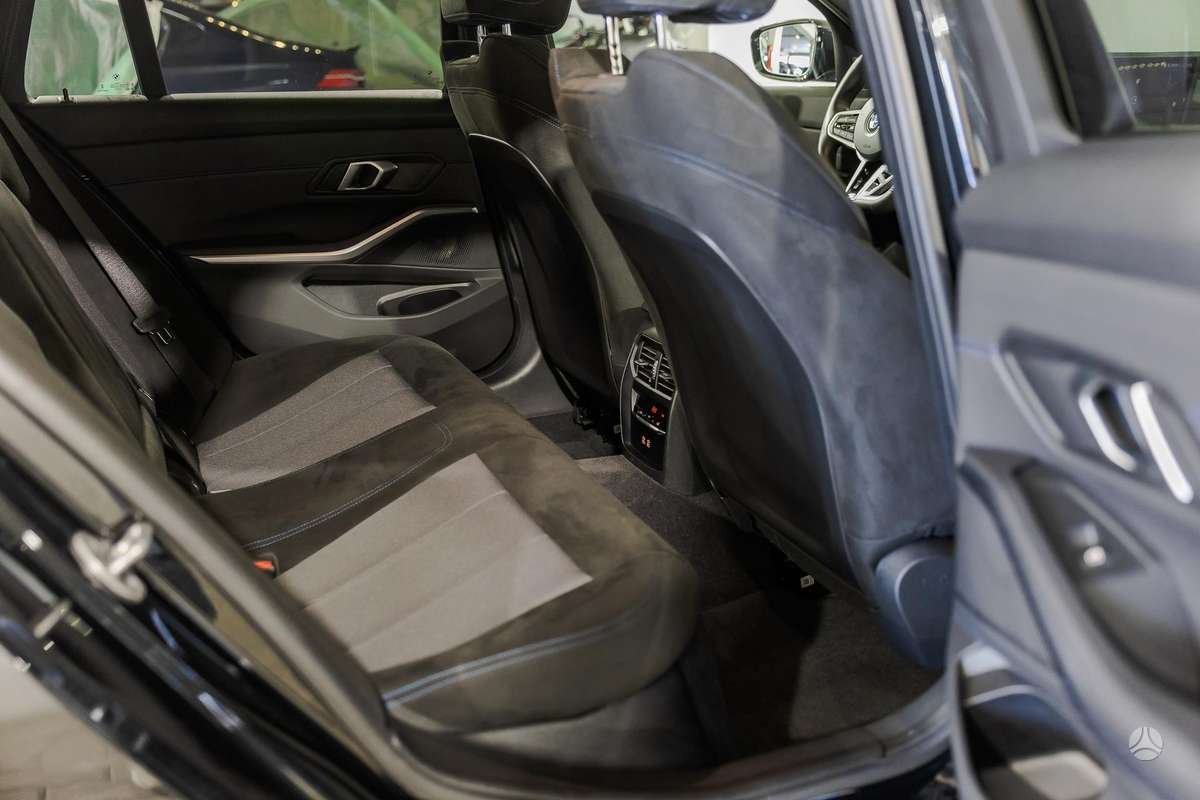 BMW 330, 2.0 l., Универсал