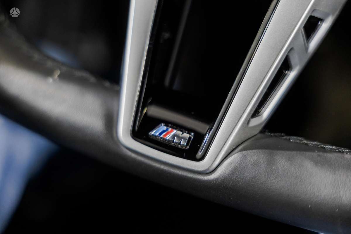 BMW 330, 2.0 l., wagon