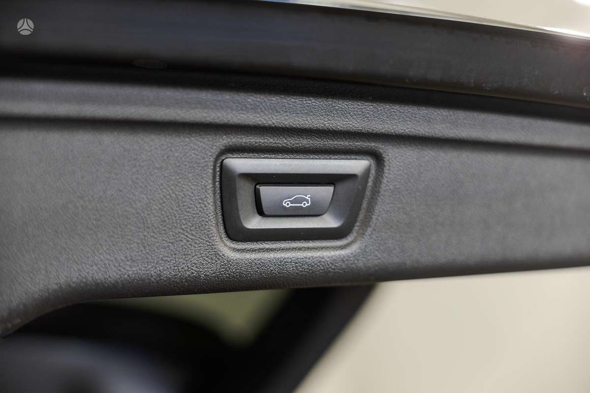 BMW 330, 2.0 l., Универсал