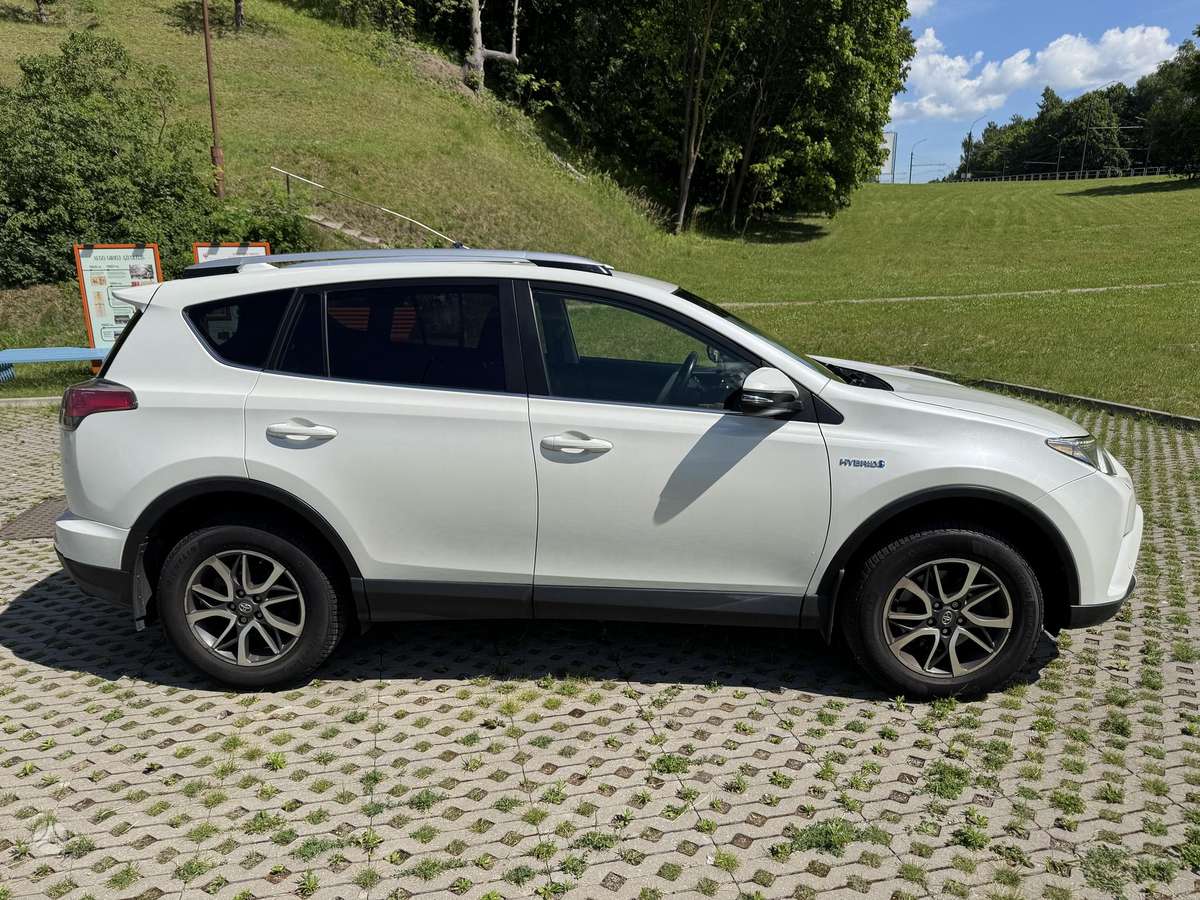 Toyota RAV4 - 5