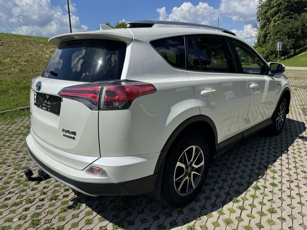 Toyota RAV4 - 6