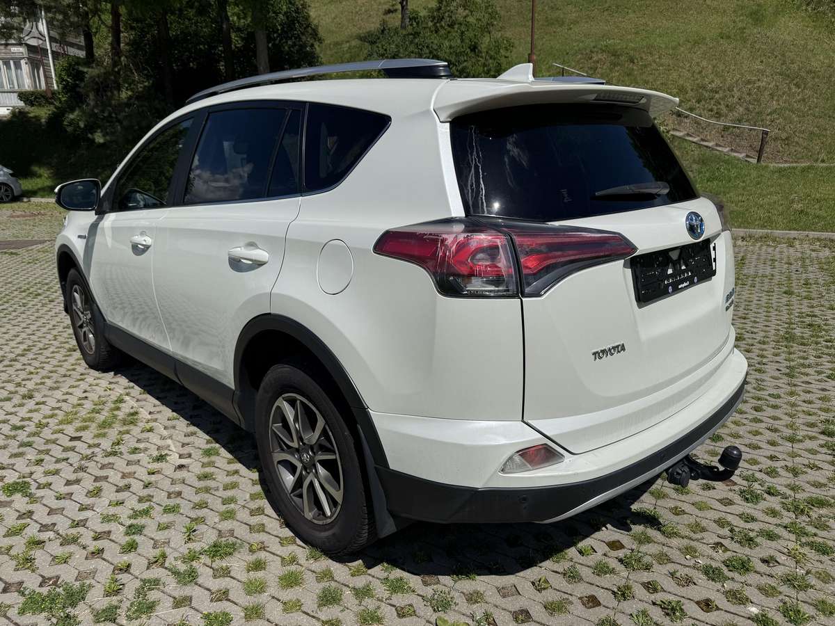 Toyota RAV4 - 8