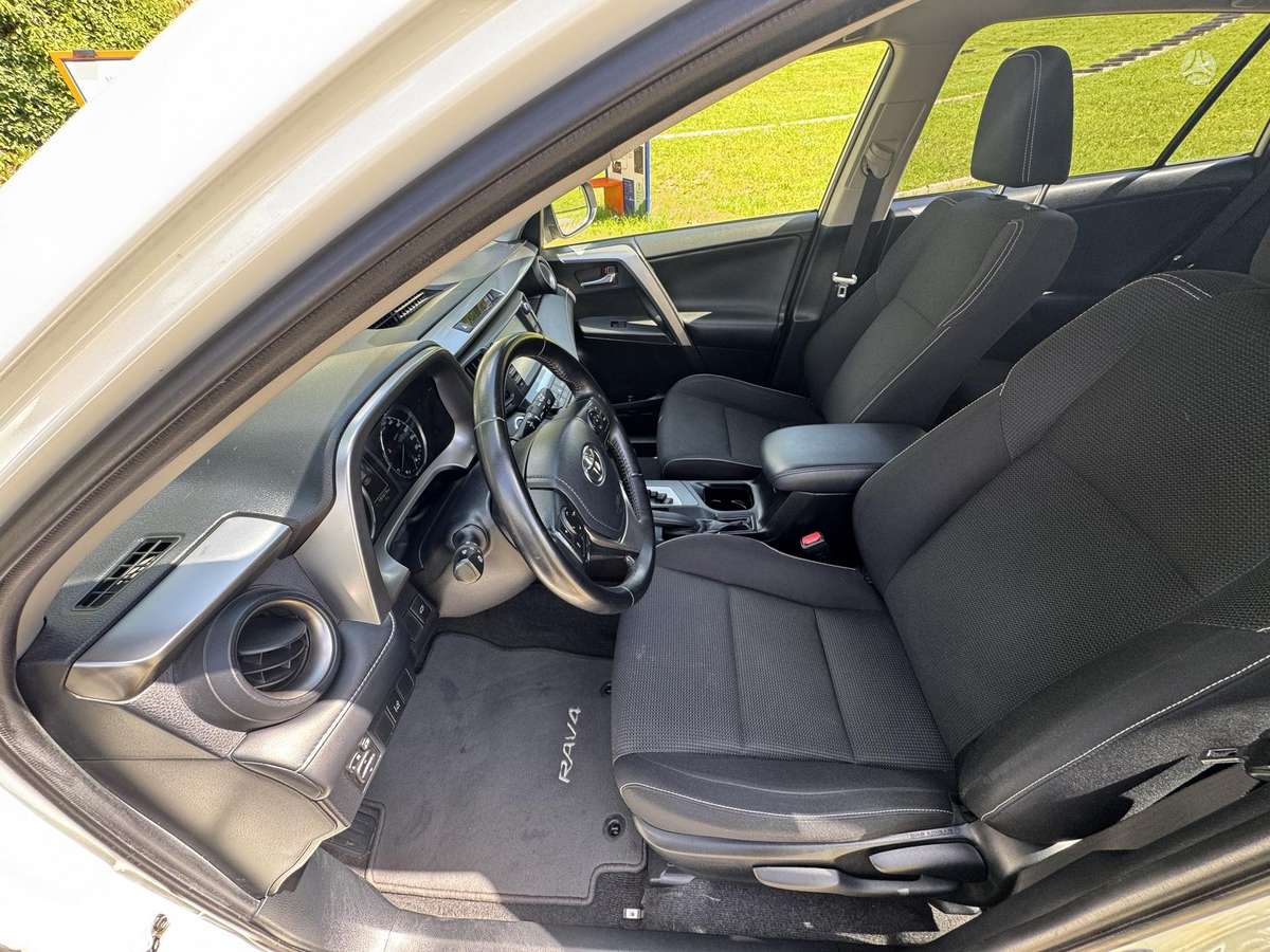 Toyota RAV4 - 12