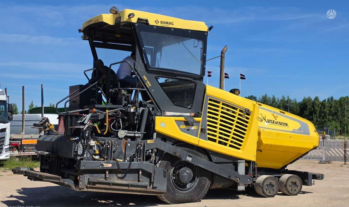Bomag BF600 P-2, paving machinery