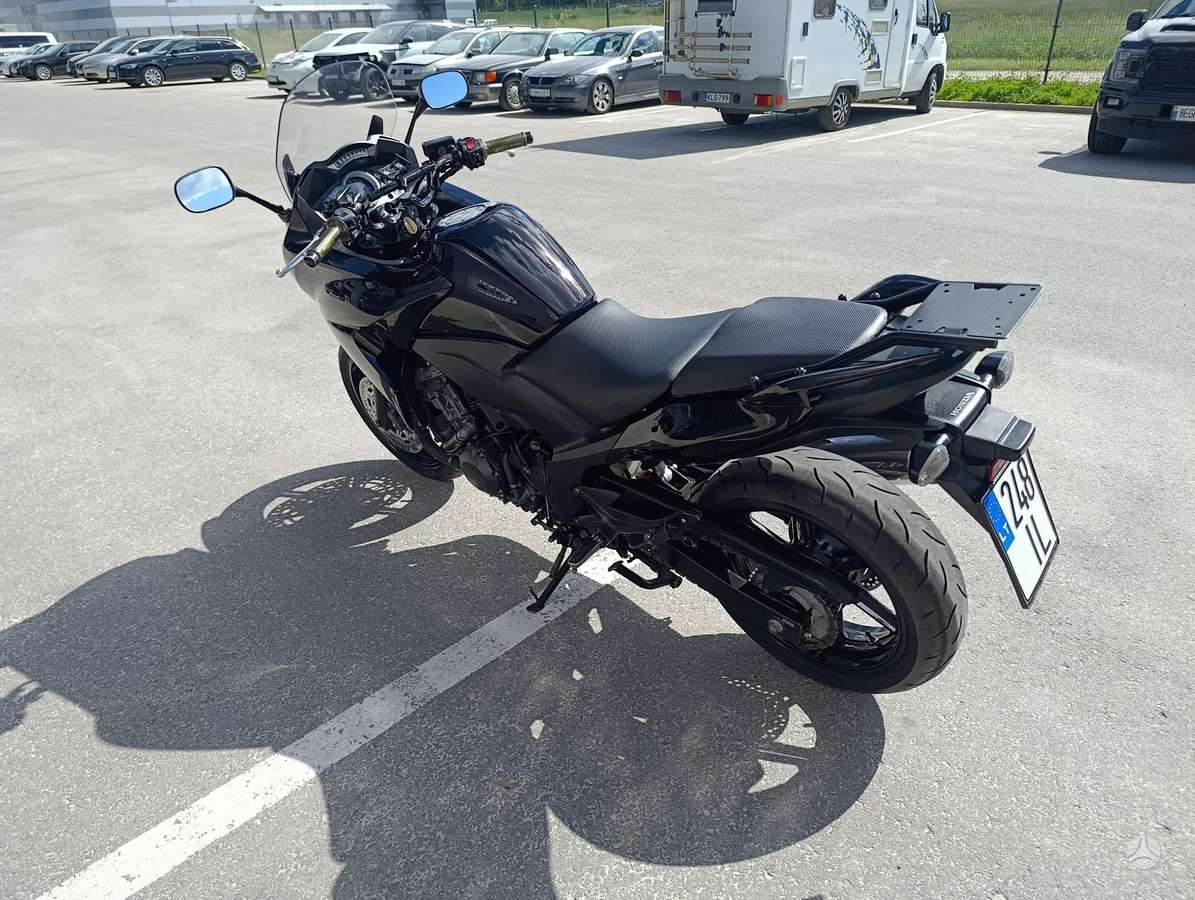 Honda CBF 1000cc, street / classic