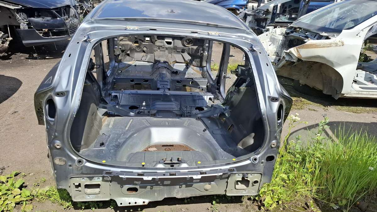 Volvo V60 Cross Country Tik kebulas