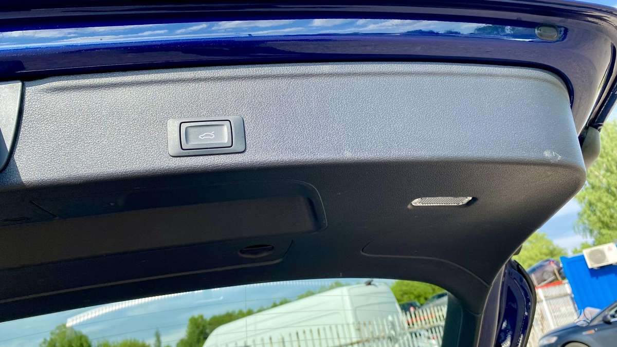 Audi A4, 2.0 l., Универсал