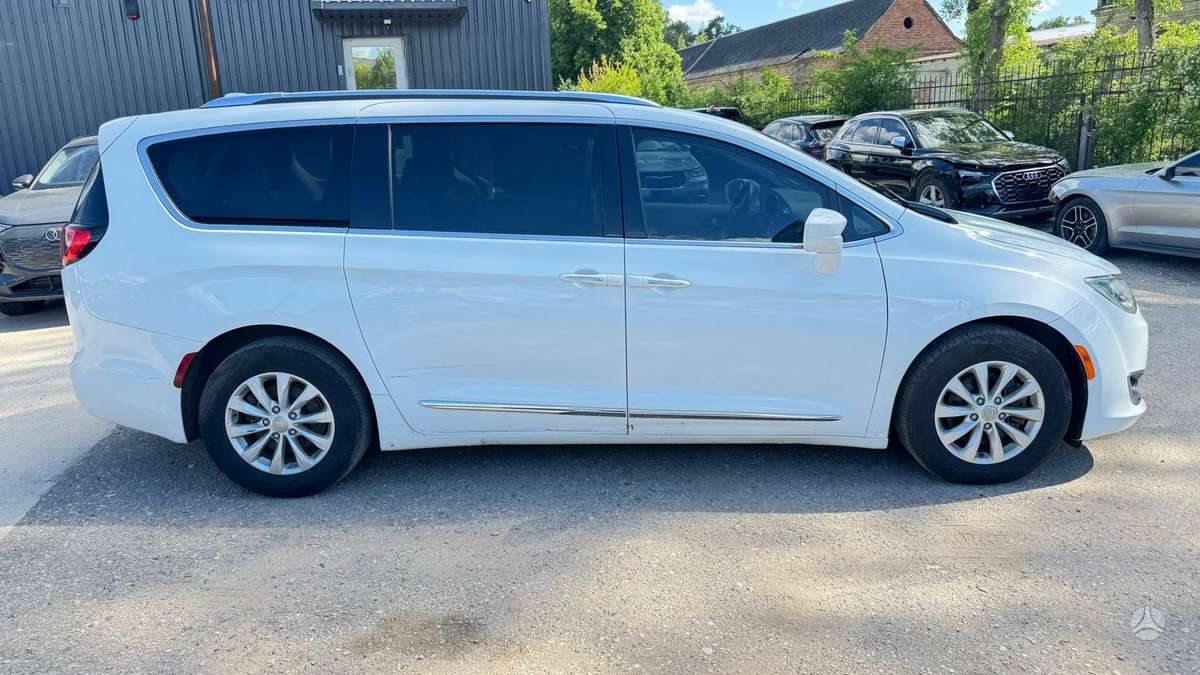 Chrysler Pacifica, 3.6 l., Минивэн